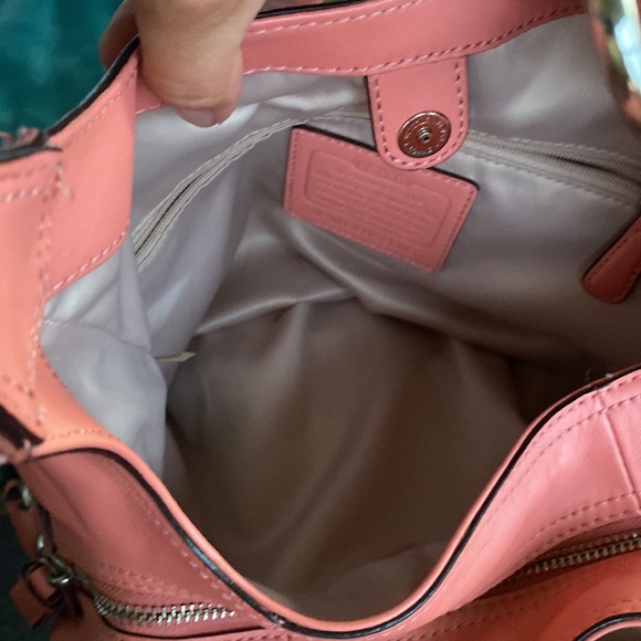 Coach purse - Picture 4 of 7